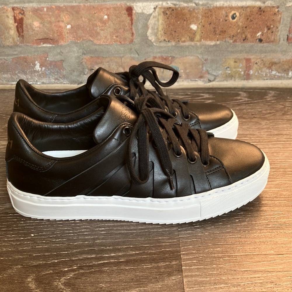 PS821 'ALPHA' CUTOUT LEATHER SNEAKERS